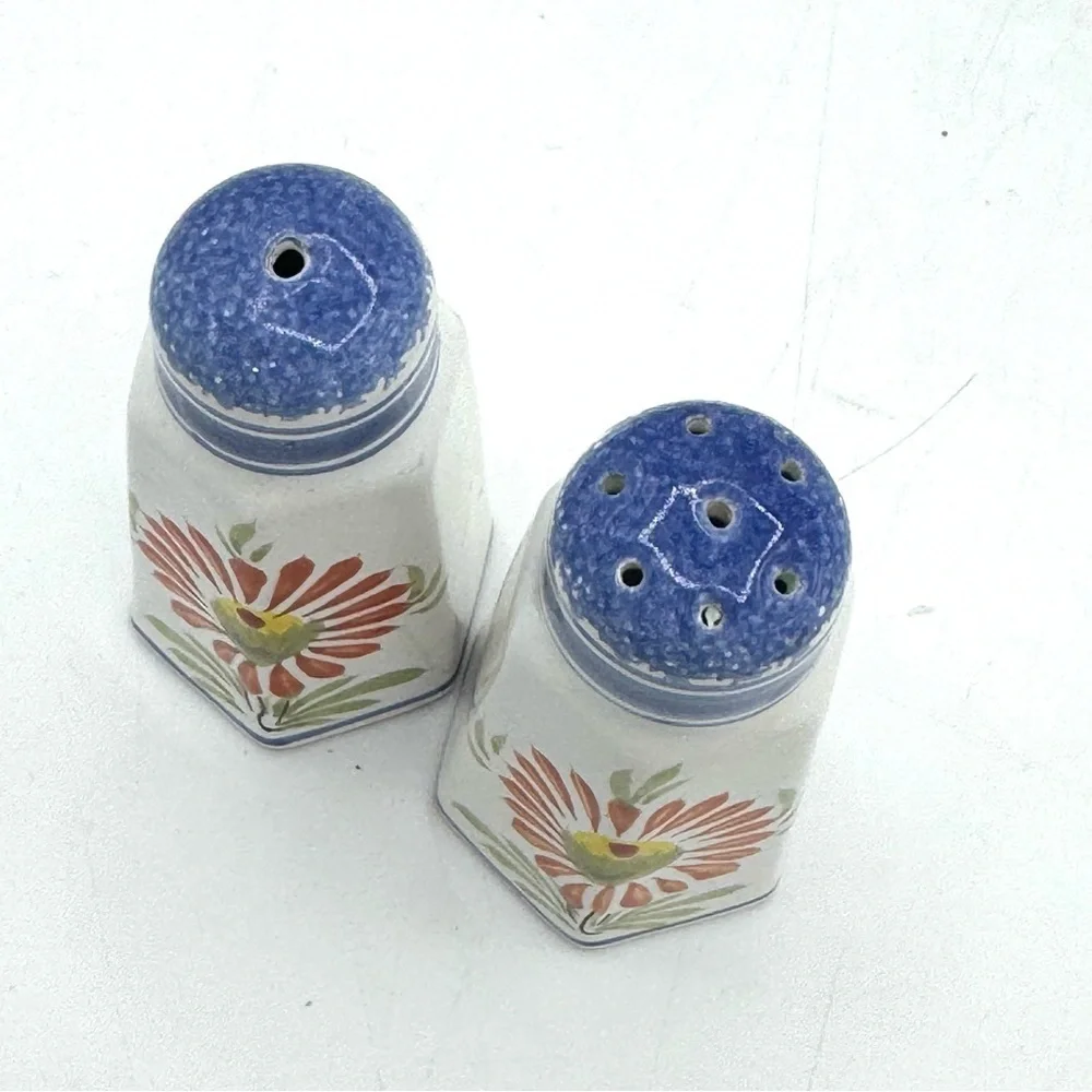 Hemriot Quimper Fleuri vintage French Floral Ceramic Salt and Pepper Shakers